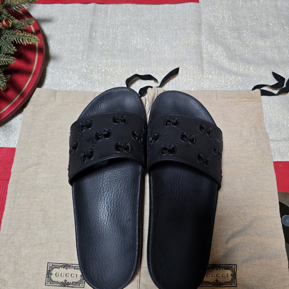 Black Gucci Pursuit Rubber GG Pool Slide Sandals. (Size 12) Full Set - Picture 3 of 7